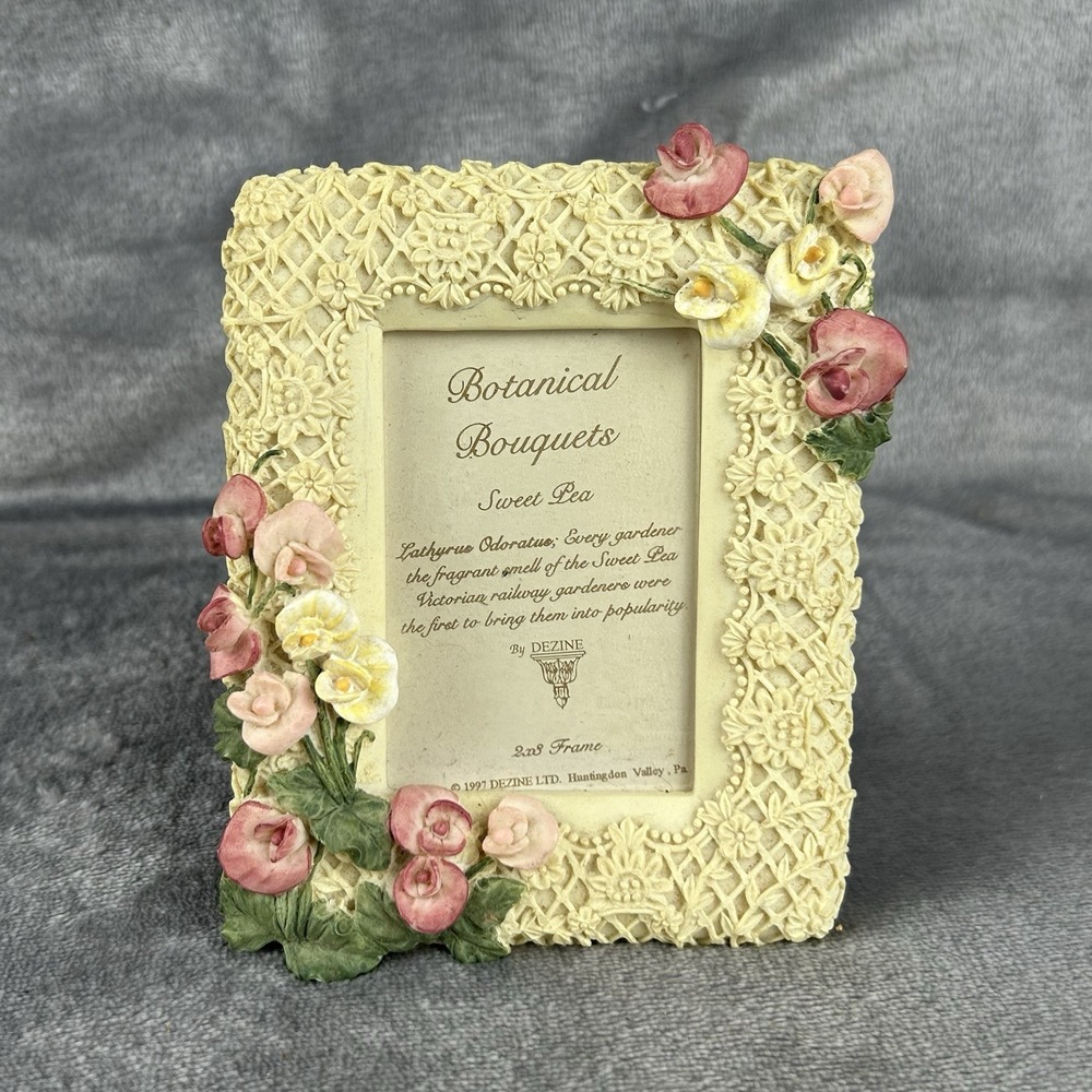 Botanical Bouquets Sweet Pea Resin Picture Frame Lace Floral Hand-Painted Dezine